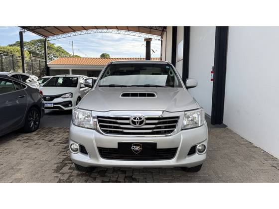 TOYOTA HILUX 3.0 SRV 4X4 CD 16V TURBO INTERCOOLER DIESEL 4P AUTOMÁTICO TOYOTA HILUX 3.0 SRV 4X4 CD 16V TURBO INTERCOOLER DIESEL 4P AUTOMÁTICO